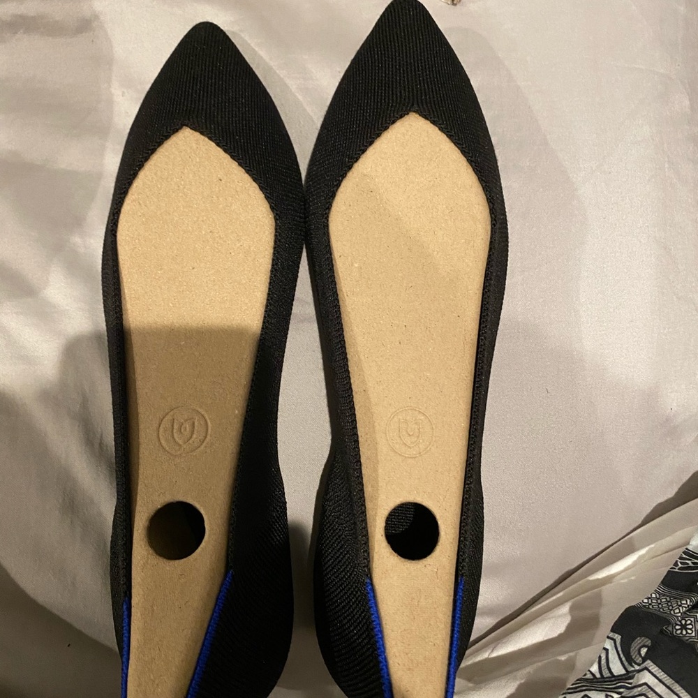 Rothys the point